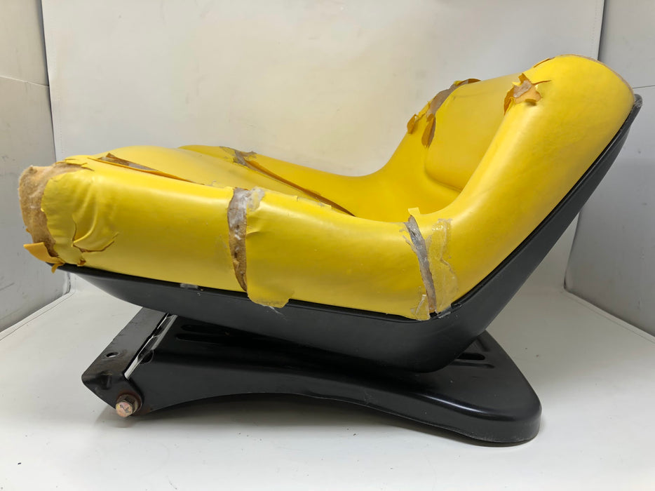 AUC13381 John Deere Seat Assembly + Support & Cover