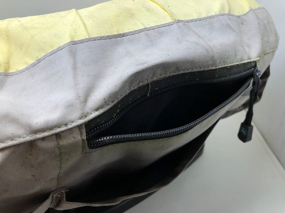 AUC13381 John Deere Seat Assembly + Support & Cover