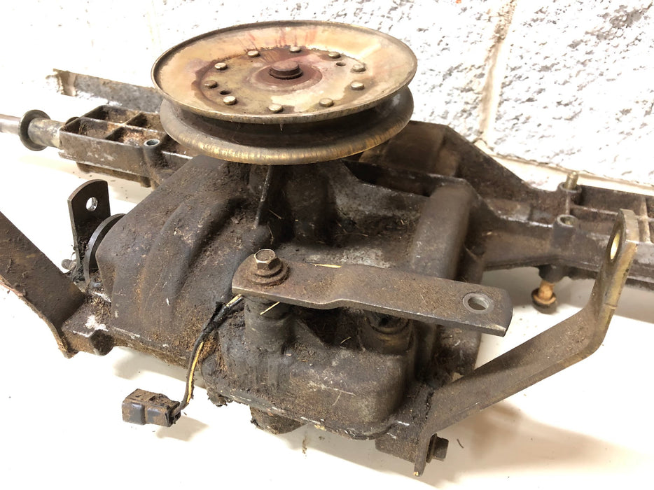 AM131576 John Deere Transmission