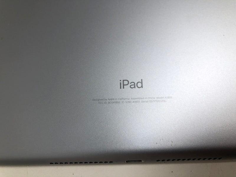 A1893 Apple iPad - 6th Gen - 32GB - 9.7" - Silver - iOS 17.7.10 + Case