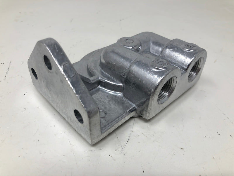 9226/9244 EMPI VW Oil Pump Cover & Filter Adapter + 1/2" Hose Fitting & Nipple