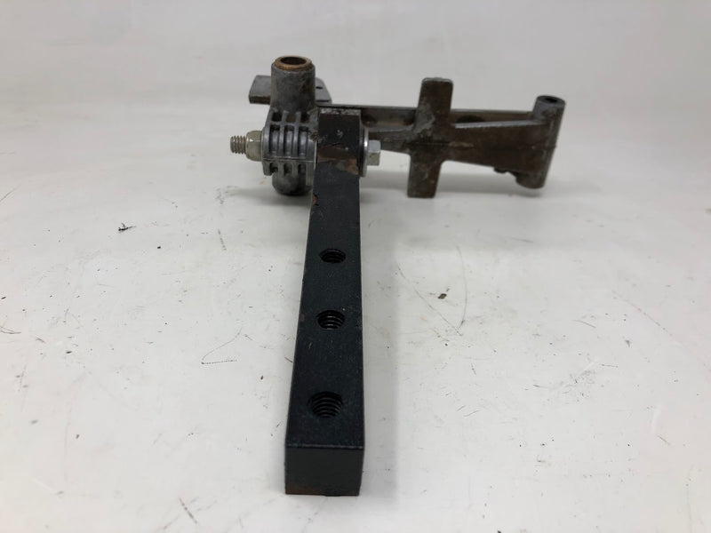 136-5570-05 Toro Control Arm + Actuator Arm Assembly.