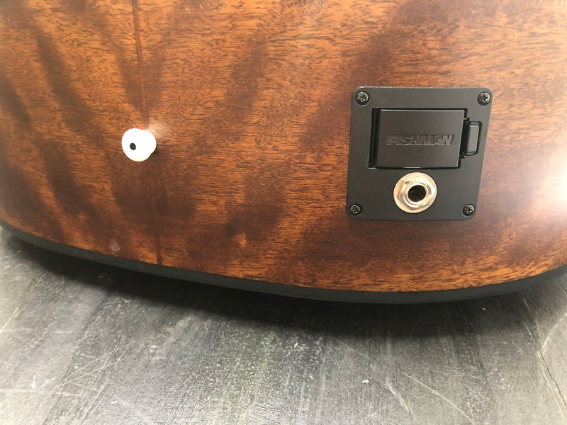 CB100E Fender Acoustic Electric Bass Guitar (Excellent Condition)