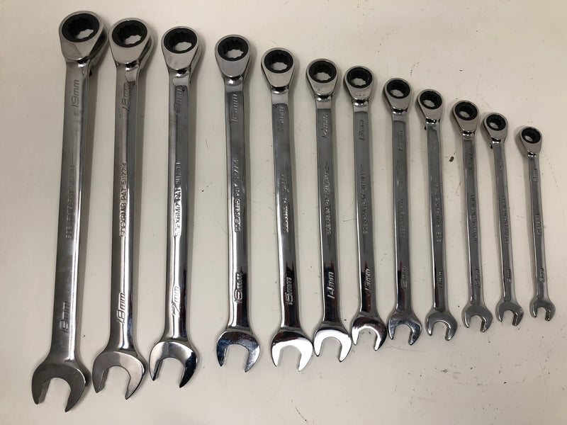 SOEXRM710 Snap-On Metric Wrench Set - Ratcheting - Reversible - 19mm-8mm - 12pc