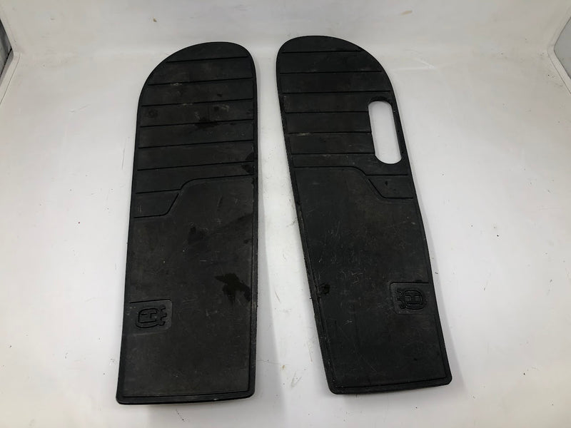 YTH20K46 Husqvarna LH & RH Foot Pads