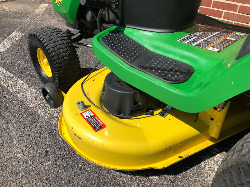 D105 John Deere 42" Riding Tractor (Used)