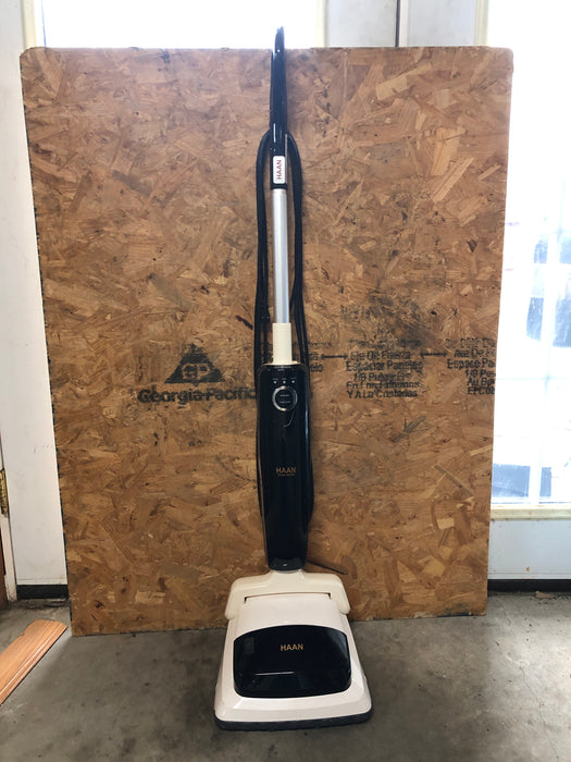 SV-60 Haan Steam Vacuum with Pads