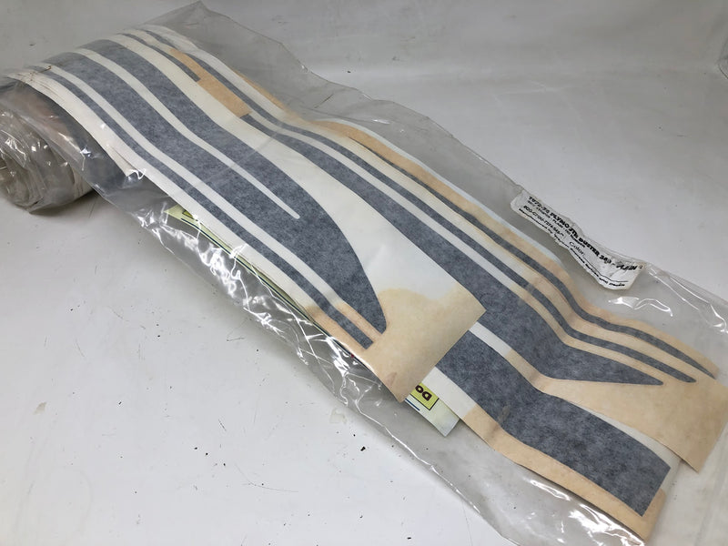 QG-546 Plymouth Duster 340 Side Stripes 1973-1974 - Plain - No Number