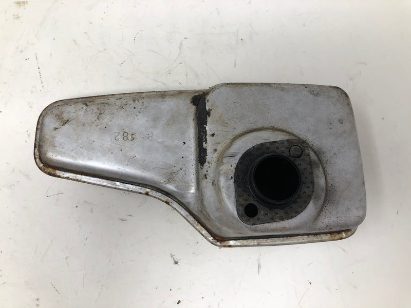 692038 Briggs & Stratton Muffler & Guard