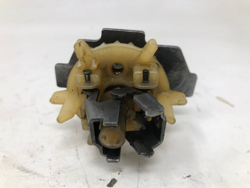 691449 Briggs & Stratton Camshaft & Oil Slinger Governor