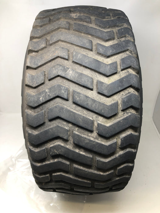 20X10-8 Carlisle Super Turf Riding Mower Rear Wheel & Tire Assembly.