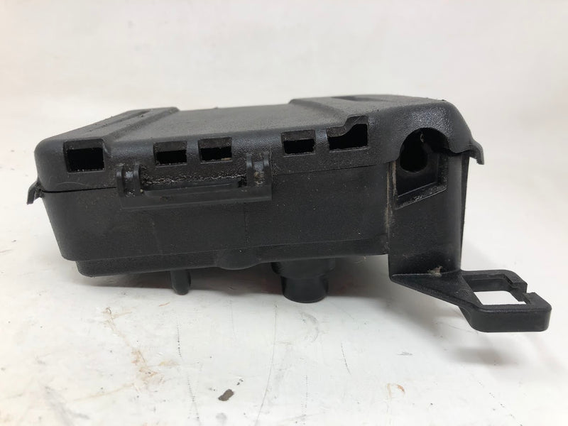 595295 Briggs & Stratton Air Cleaner Base + Cover