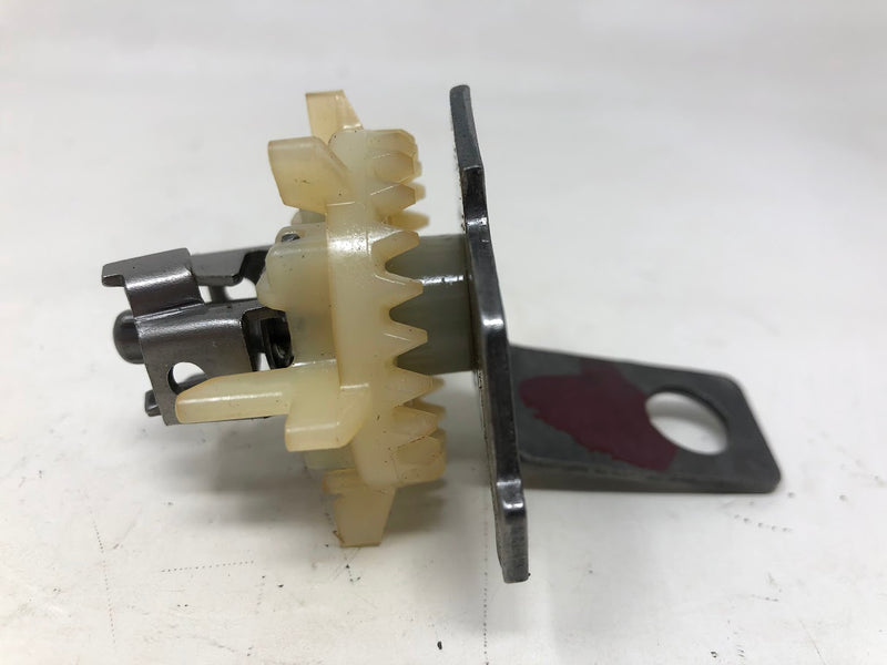 593913 Briggs & Stratton Oil Slinger Governor + Camshaft