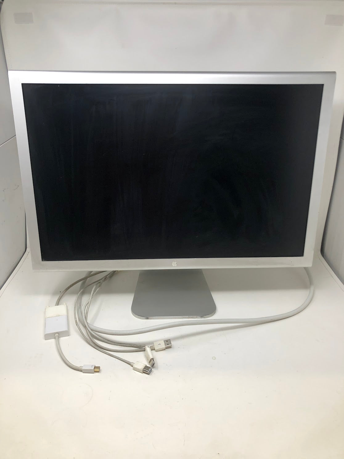 A1082 Apple Cinema 23
