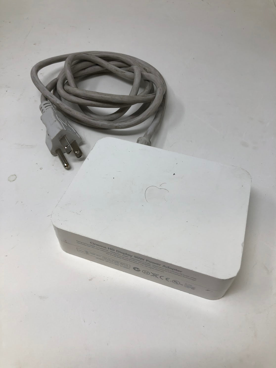 A1082 Apple Cinema 23