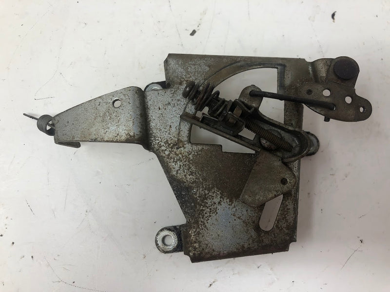 691366 Briggs & Stratton Control Bracket