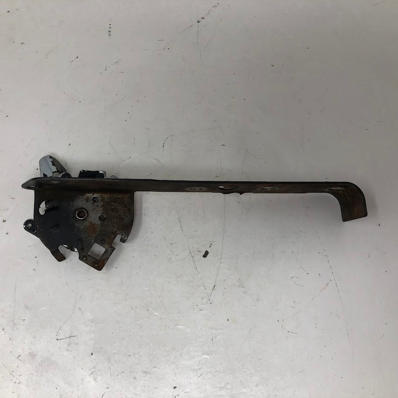 691446 Briggs & Stratton Control Bracket