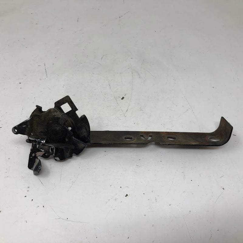691446 Briggs & Stratton Control Bracket