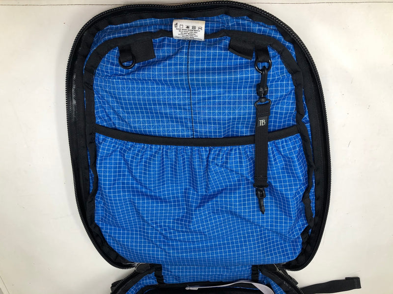 Tom Bihn Synik 22 with Internal Frame & Accessories - Nebulous Grey / Island Blue