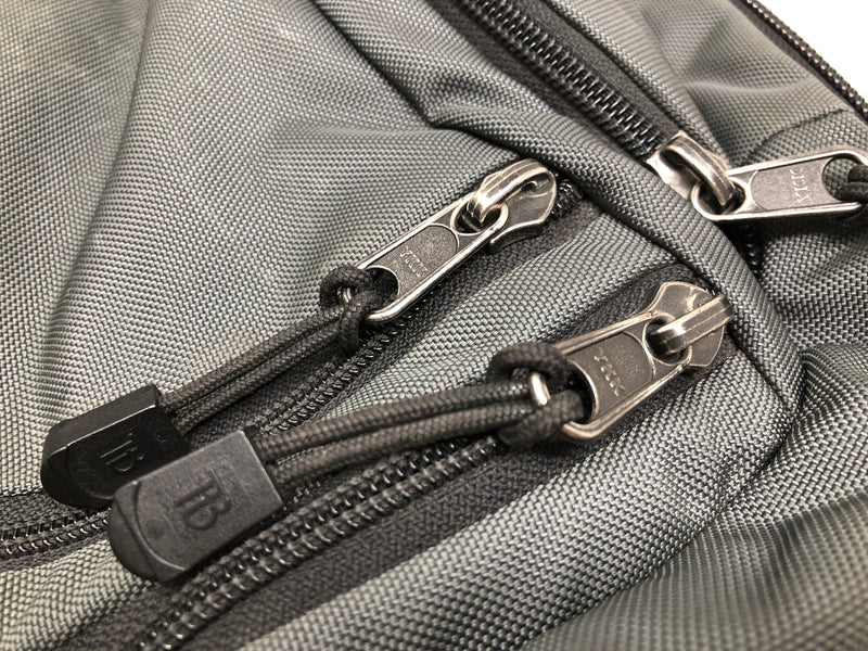 Tom Bihn Synik 22 with Internal Frame & Accessories - Nebulous Grey / Island Blue