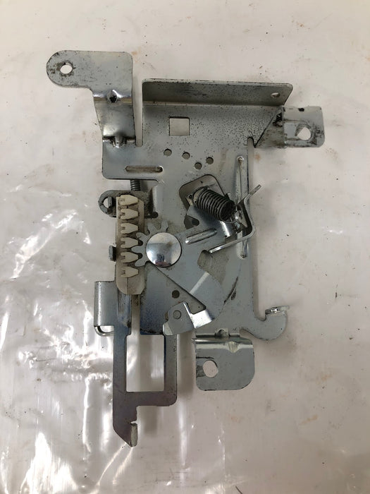 597209 Briggs & Stratton Control Bracket