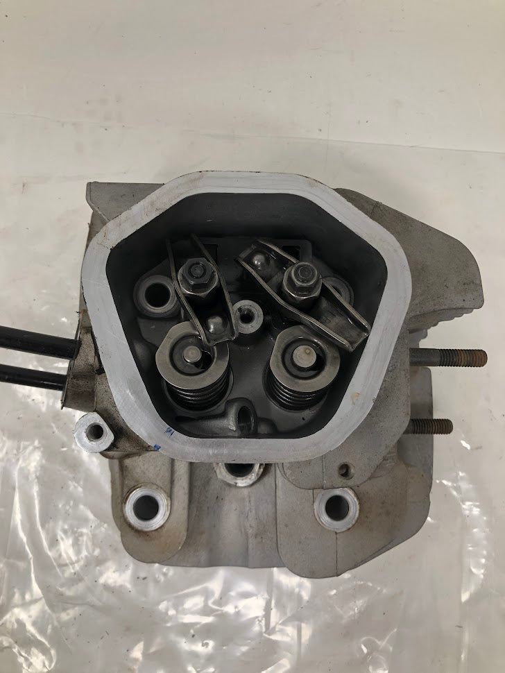 12140 DR Cylinder Head Assembly