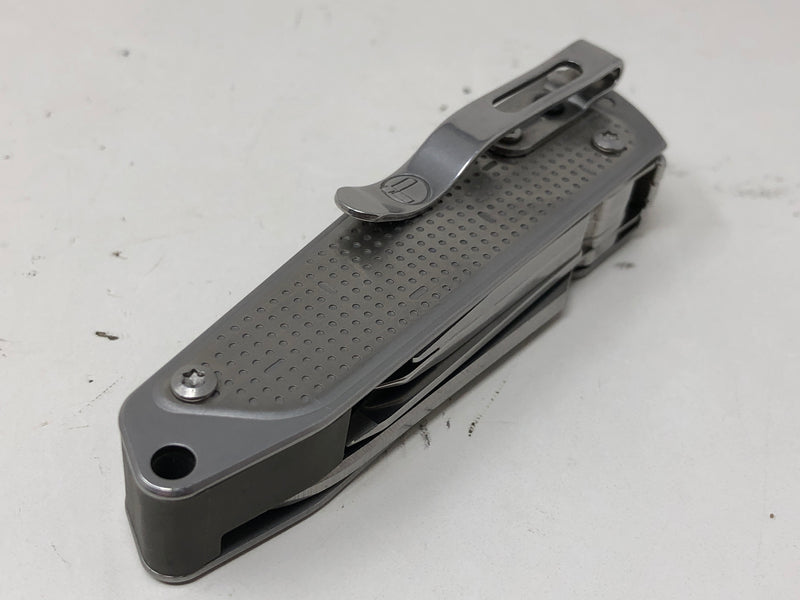Leatherman Free T2 Knife - Excellent Condition