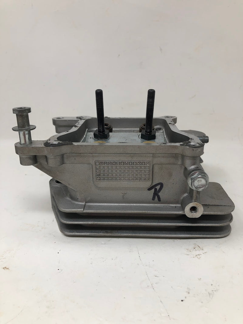 136-7891 Toro RH Cylinder Head + Valve Cover