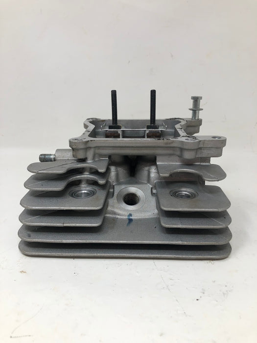 136-7891 Toro RH Cylinder Head + Valve Cover
