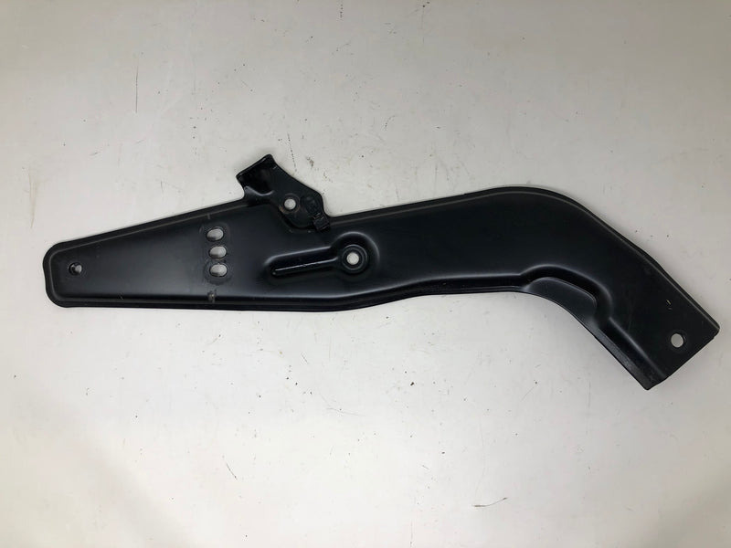 53130-VH7-K00ZA Honda RH Handle Stay Bracket