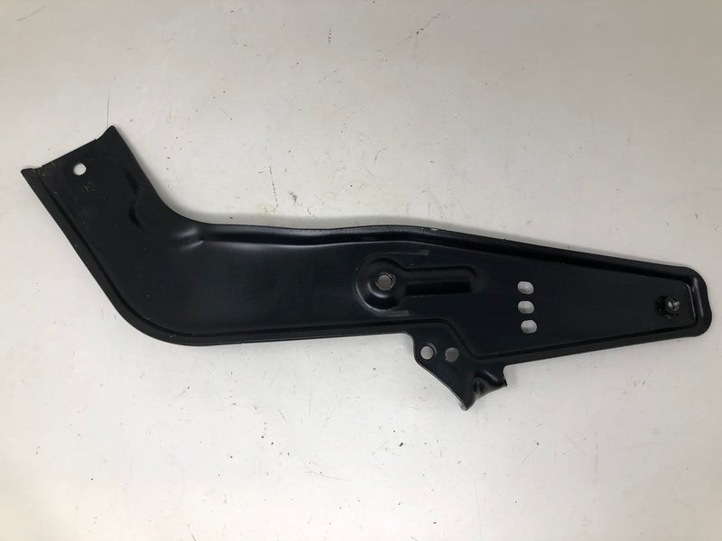 53135-VH7-K00ZA Honda LH Handle Stay Bracket