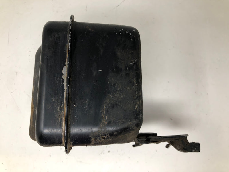 491424 Briggs & Stratton Fuel Tank + Cap + Bracket Control