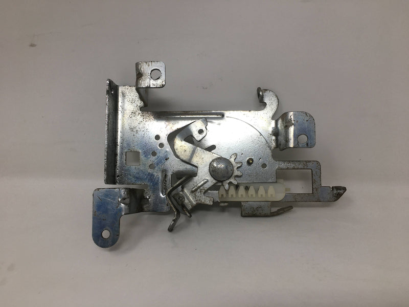 597209 Briggs and Stratton Control Bracket from B&S 790009 Vertical Engine