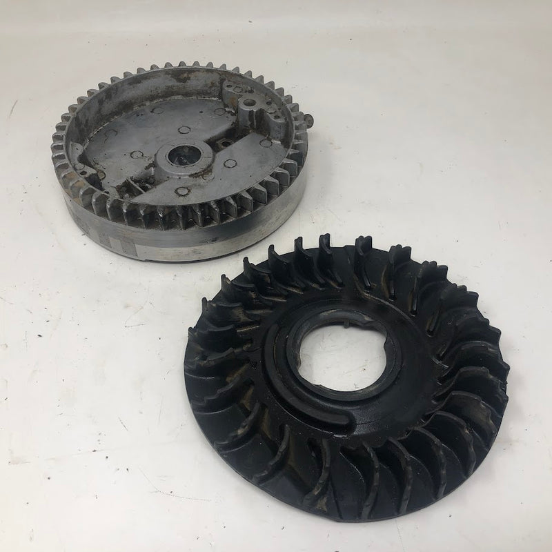 697610 Briggs & Stratton Flywheel + Fan