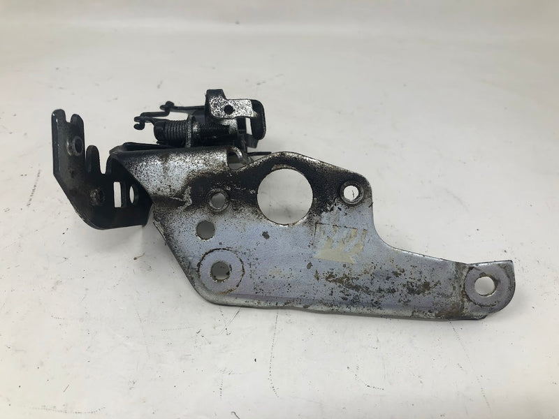 495976 Briggs & Stratton Control Bracket Assembly