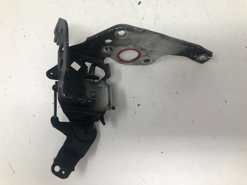 495976 Briggs & Stratton Control Bracket Assembly