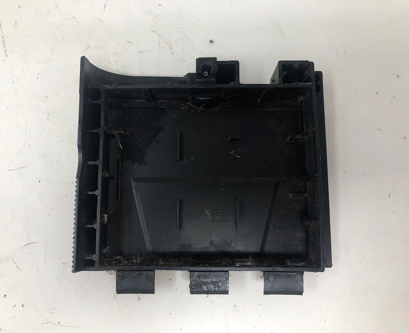 281340 Briggs & Stratton Air Cleaner Cover + Base.
