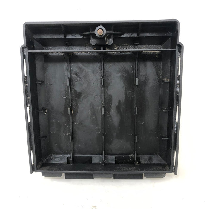 690694 Briggs & Stratton V-Twin Air Cleaner Base + Cover
