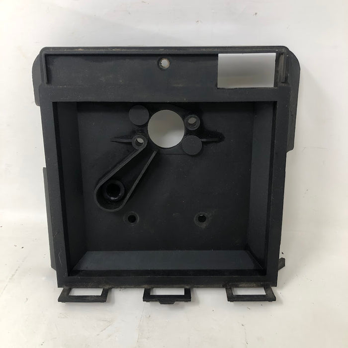 690694 Briggs & Stratton V-Twin Air Cleaner Base + Cover