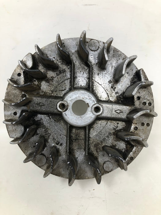 691987 Briggs & Stratton Flywheel + Cup