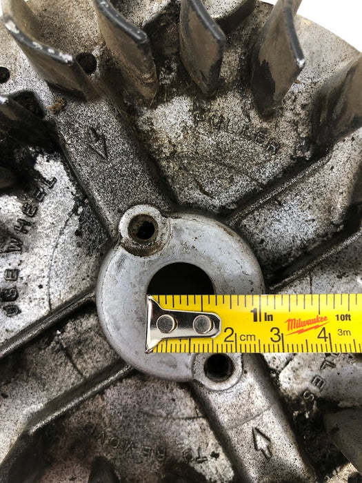 691987 Briggs & Stratton Flywheel + Cup