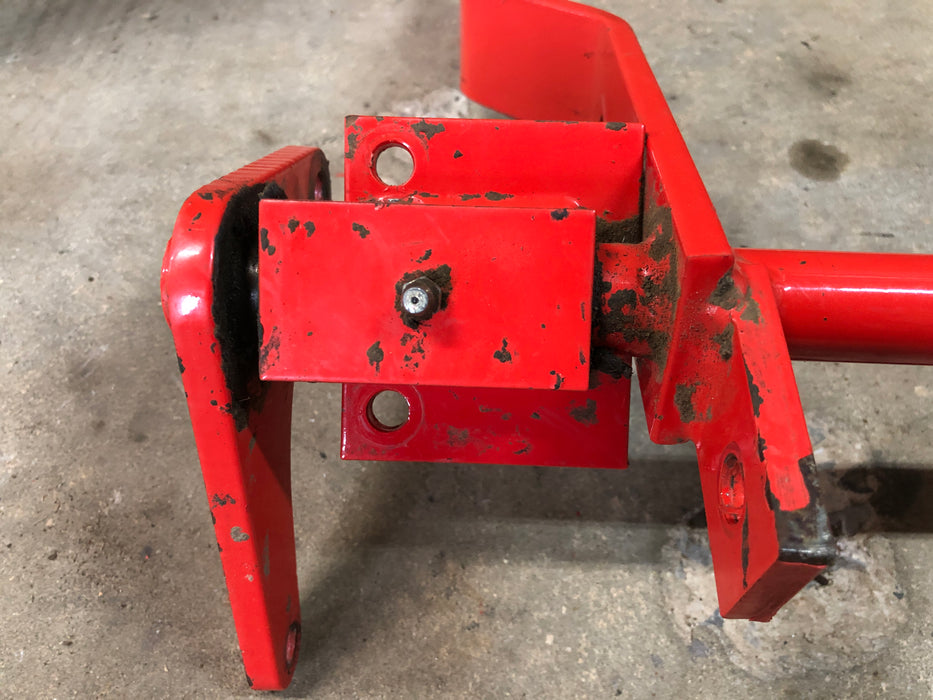 5403949C Simplicity Deck Lift Shaft from Simplicity Citation 52" Zero-Turn Mower 5900522