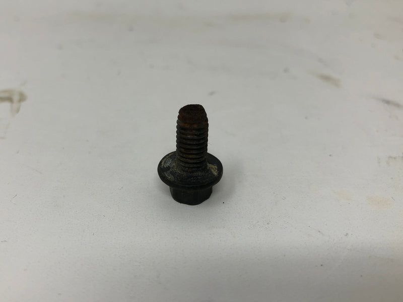 GX22425 John Deere Wash Port from D110 100 Series Tractor