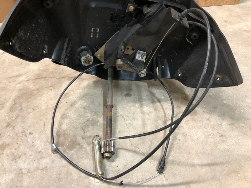UC15054 John Deere Instrument, Shaft, and Steering Wheel Assembly from D110 100 Series Mower