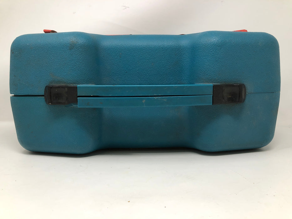 B05010 Makita 5" Random Orbit Sander with Case