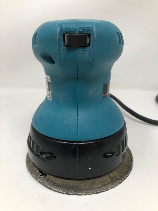 B05010 Makita 5" Random Orbit Sander with Case