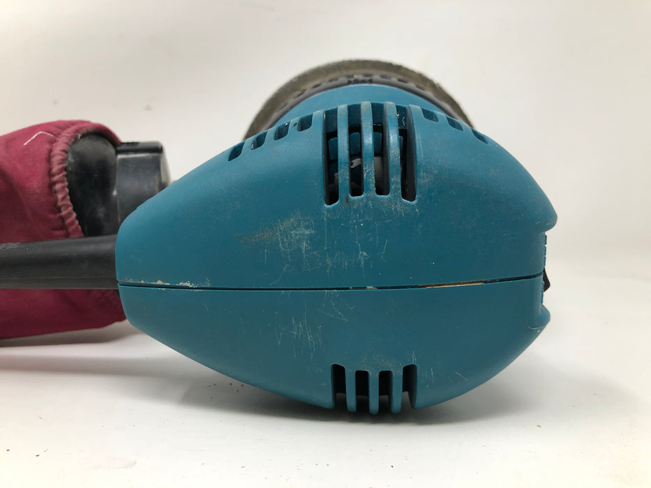 B05010 Makita 5" Random Orbit Sander with Case