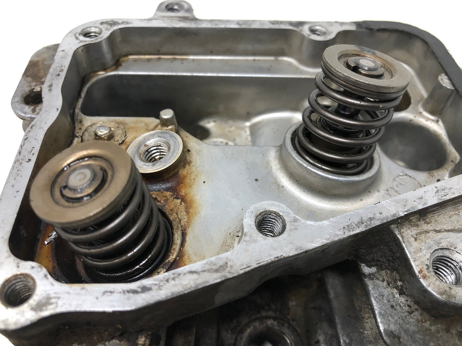 11008A-7040 Kawasaki Cylinder Head Assembly