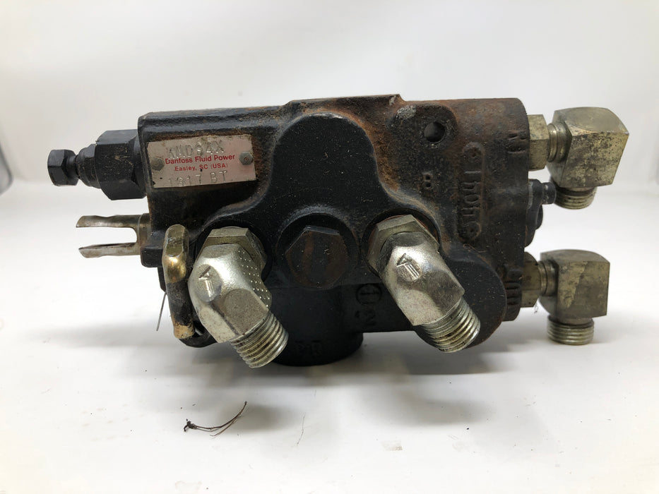 AM117342 John Deere 320 Pressure Relief Valve