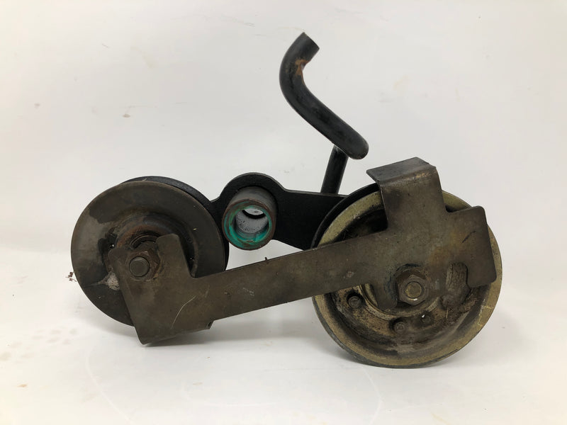 AM103184 John Deere 320 Pivot from John Deere 320 Hydraulic Lift Tractor